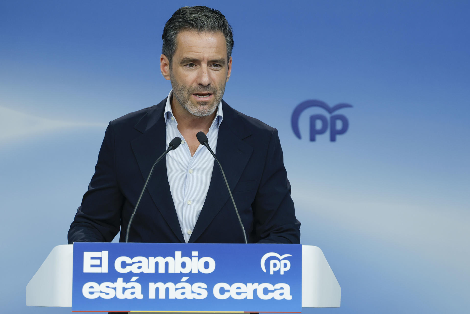El portavoz del PP, Borja Sémper, da una rueda de prensa tras la reunión del Comité de Dirección del Partido Popular, este lunes, en la sede del partido en Madrid. EFE/ J.J. Guillén