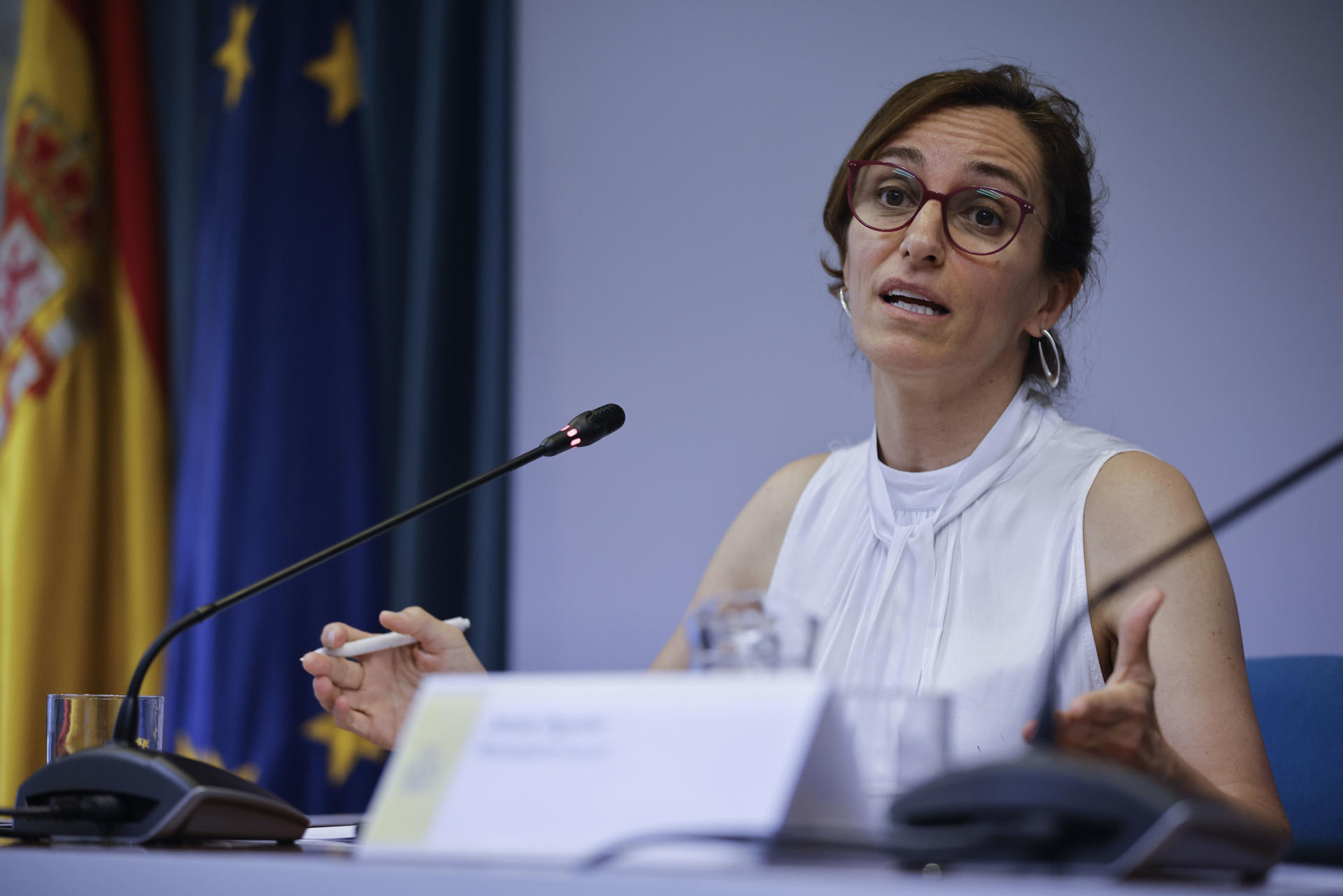 La ministra de Sanidad, Mónica García. EFE/Marcos Villaoslada