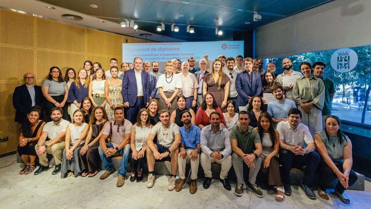 Grupo de secretarios e interventores municipales participantes en el curso de formación de la Diputación de Barcelona