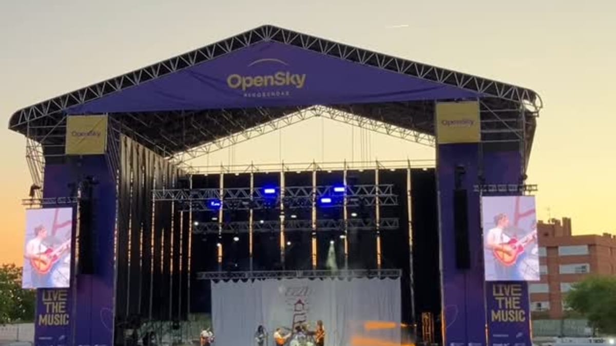 Segundo día del festival OpenSky en Alcobendas con actuaciones musicales y público disfrutando