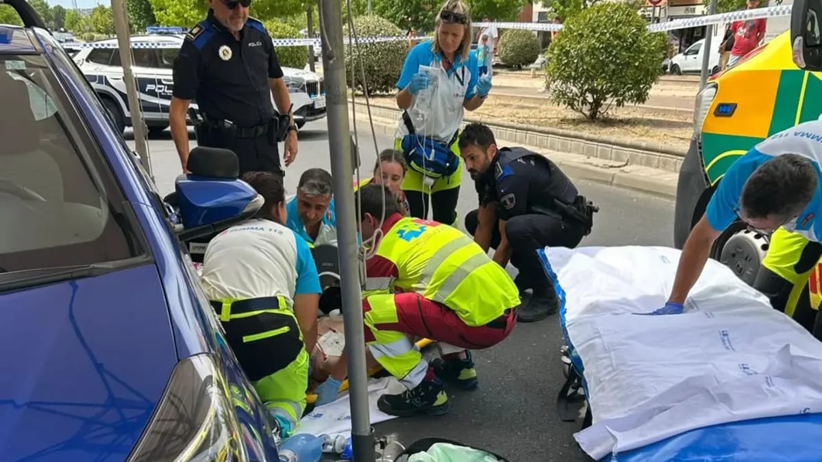 Intervención de policía local en actuación de emergencia médica con coordinación de SUMMA 112