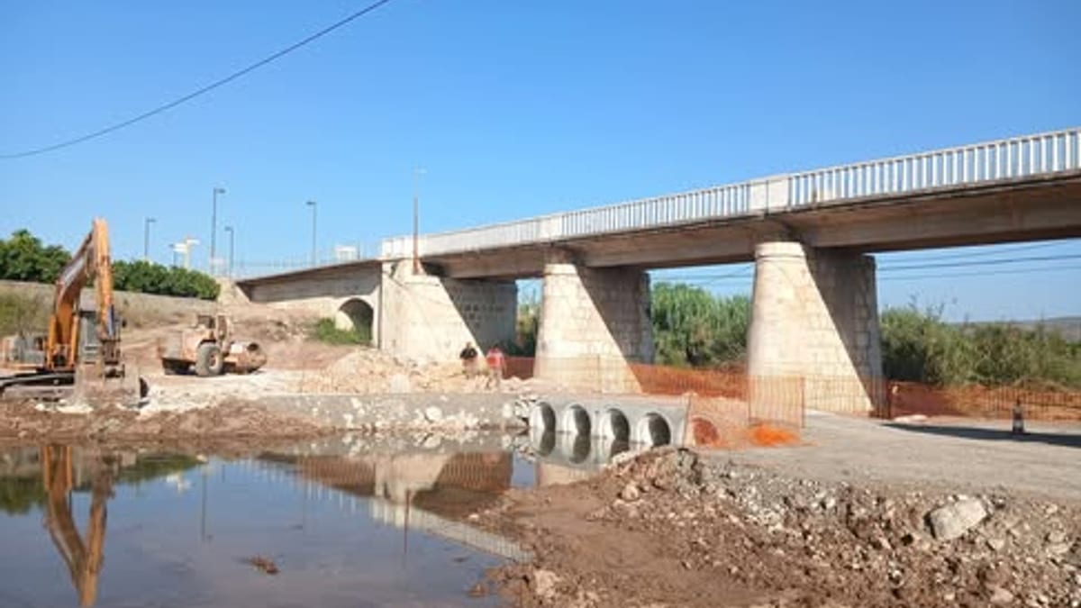 Obras de reparación del puente de Càrcer en la CV-560, Valencia