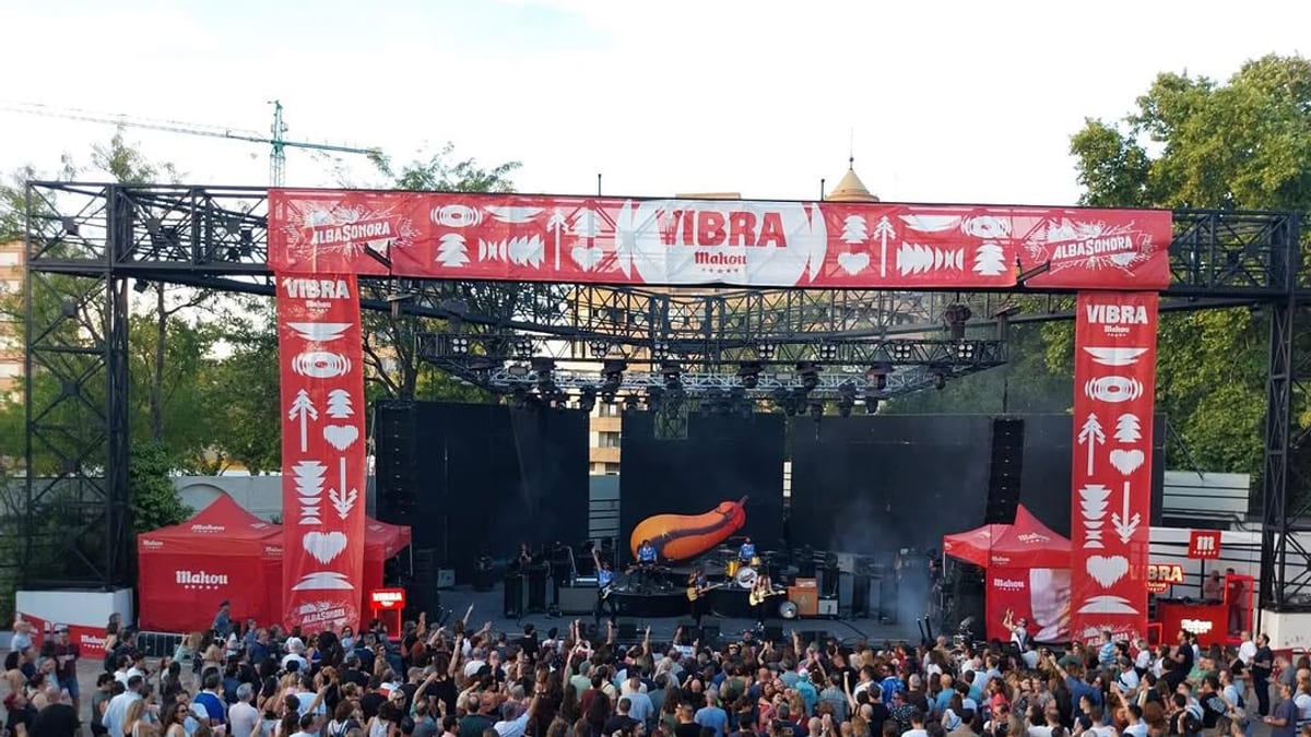 Cartel del Albasonora Festival destacando el evento musical en Albacete