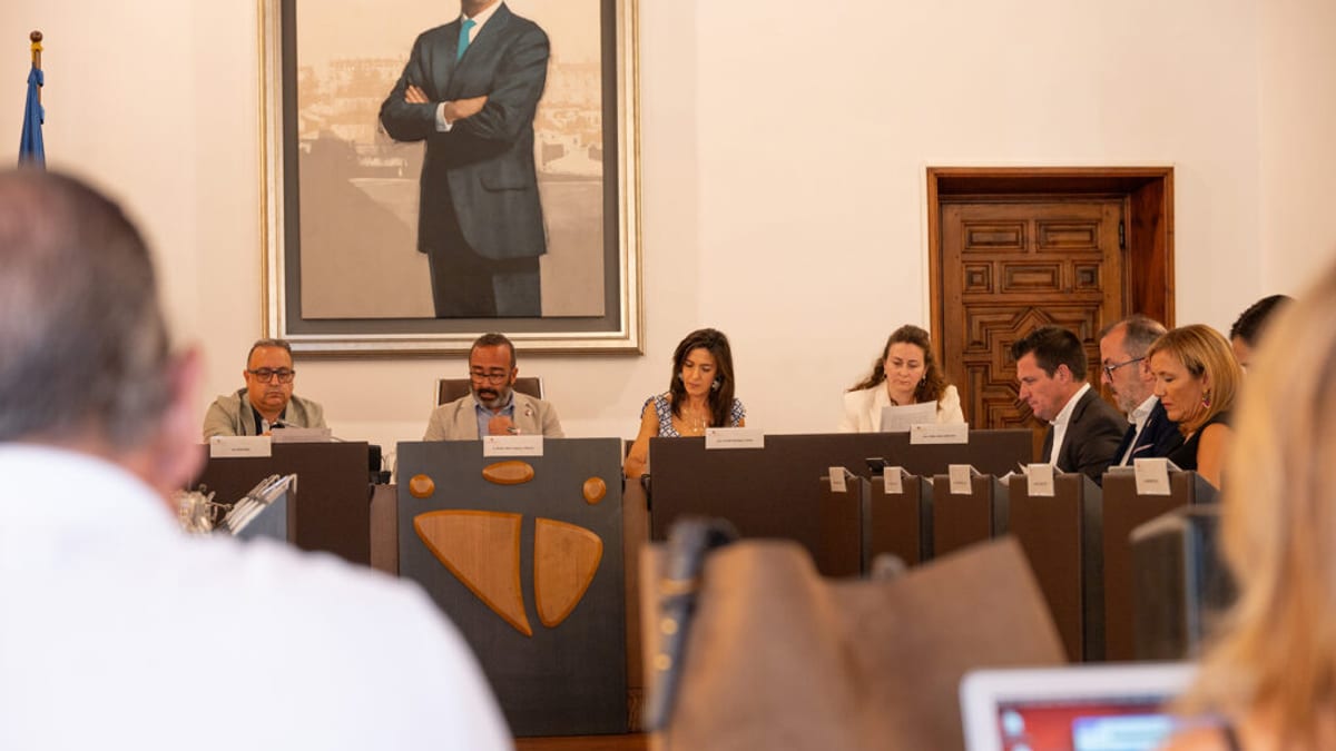 Sesión plenaria de la Diputación Provincial de Cáceres