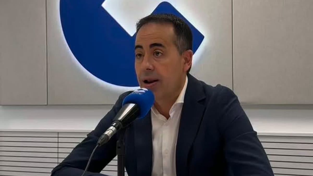 Héctor Folgado, vicepresident de la Diputación de Castellón, durante la entrevista sobre el Plan Impulsa