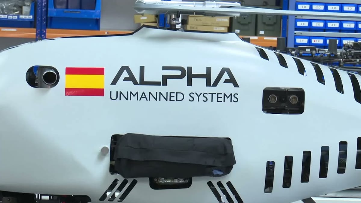 Rocío Albert y Lucía Fernández visitan las instalaciones de Alpha Unmanned Systems, empresa de drones UAV en San Sebastián de los Reyes