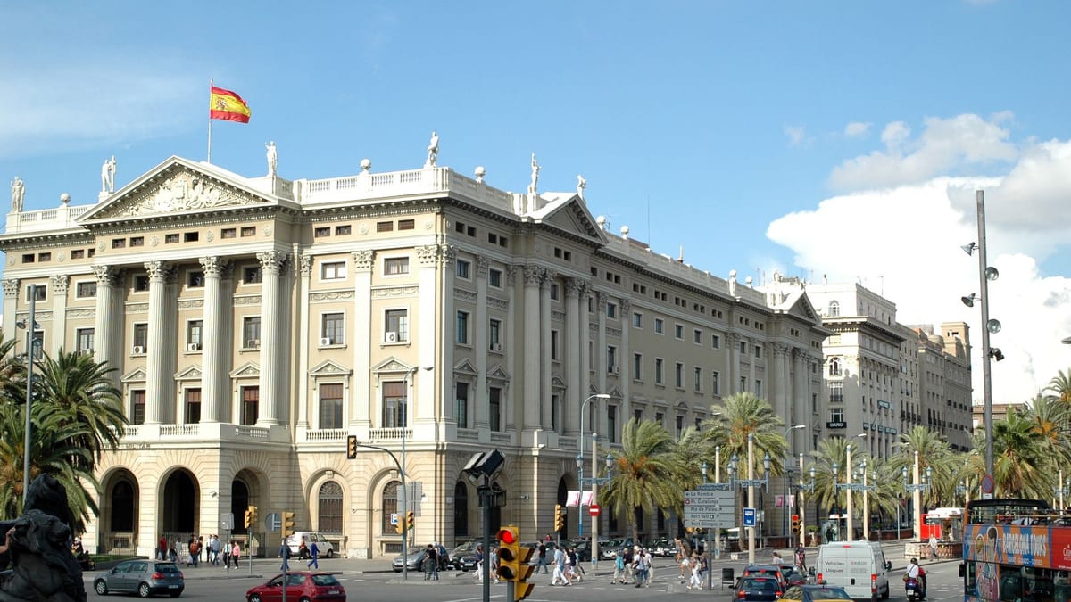 Estudiantes participando en actividades del programa CuEmE de cooperativas escolares