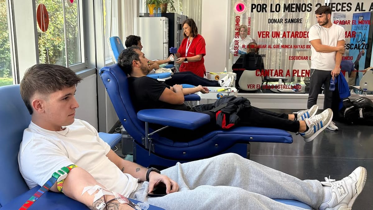 Cartel de campaña de donación de sangre de la Comunidad de Madrid con llamada a donar