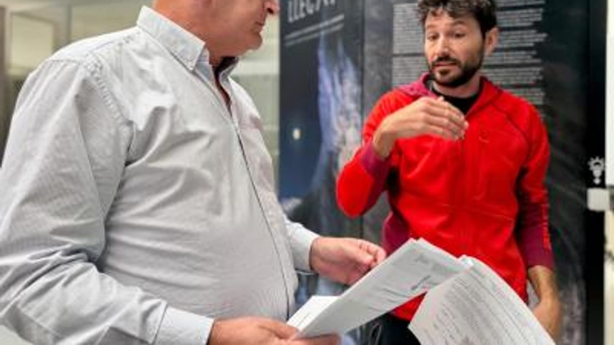 Conseller visitando zona afectada por dana Adam en la Vall de Gallinera para evaluar afecciones en infraestructuras forestales