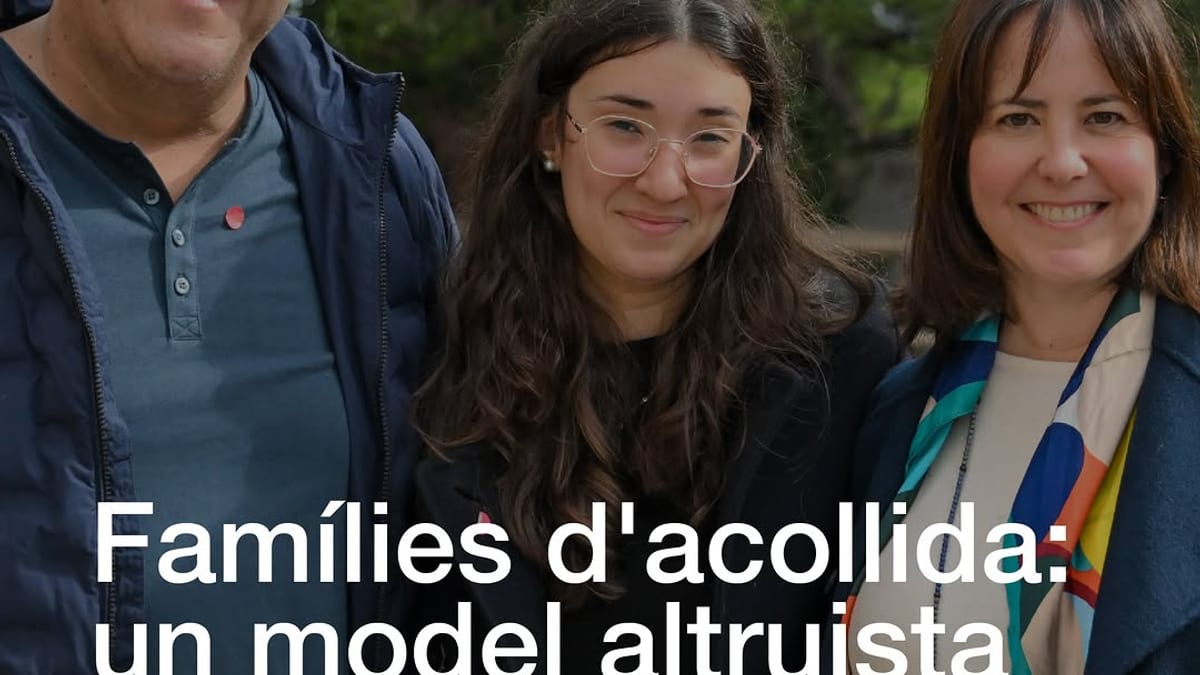 Reunión de más de 300 familias de acogida en Barcelona organizada por la Generalitat de Catalunya, destacando el modelo altruista de protección de la infancia