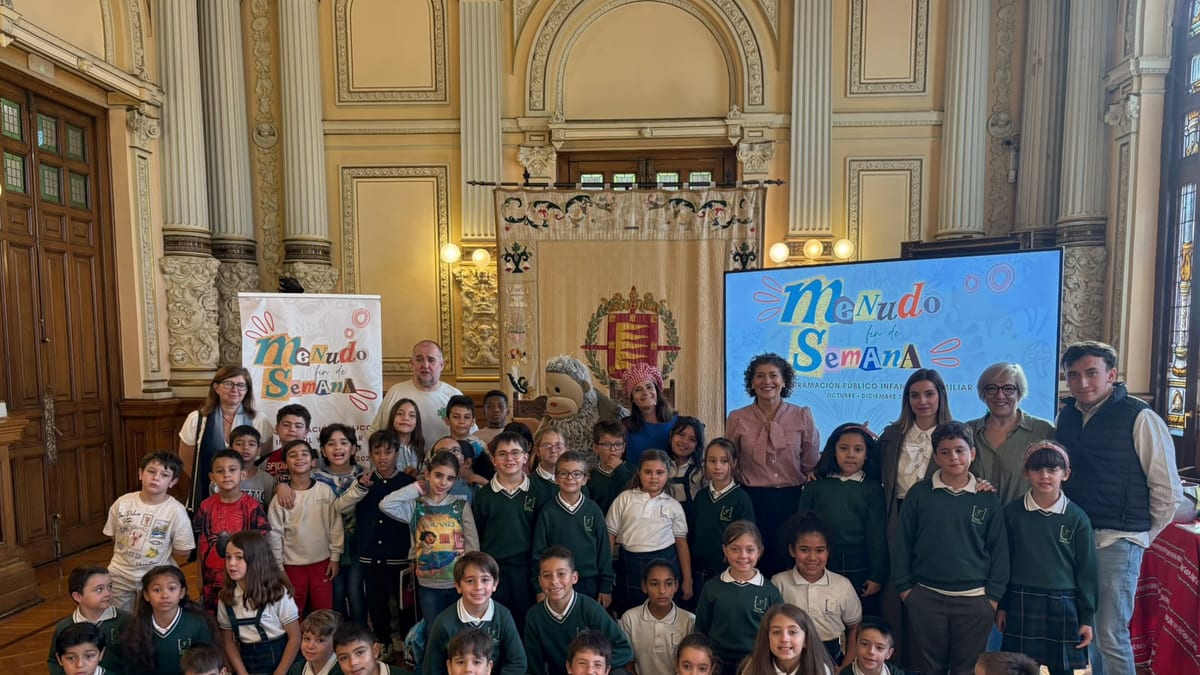 Cartel promocional de 'Menudo fin de semana' con actividades de teatro, circo y cuentacuentos para público infantil en Valladolid