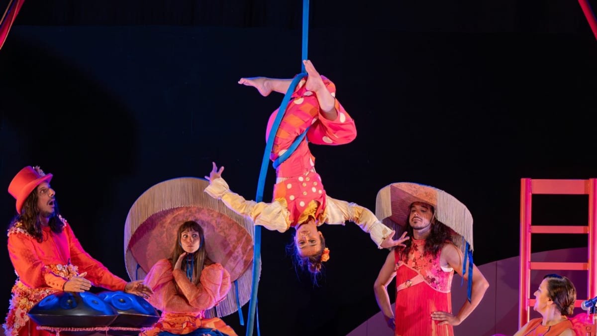 Cartel del 41 Festival Iberoamericano de Teatro de Cádiz con información de la jornada de clausura del sábado 24