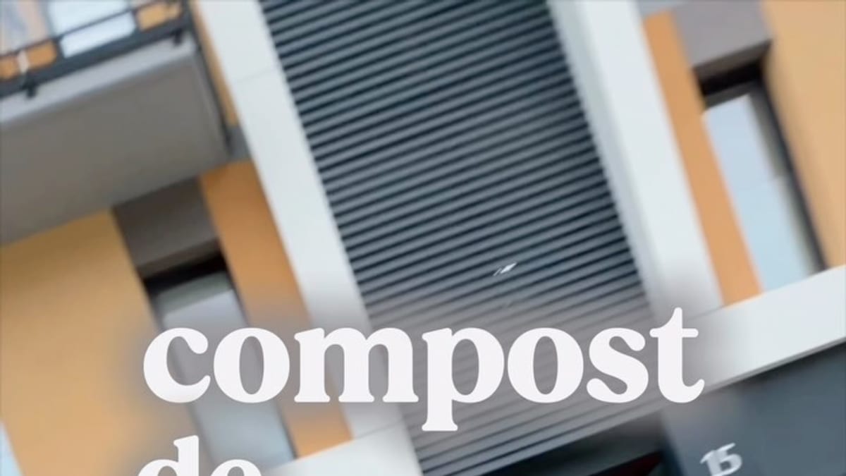 Campaña del Ayuntamiento de A Coruña sobre separación de residuos orgánicos en contenedor marrón para reciclaje y compostaje