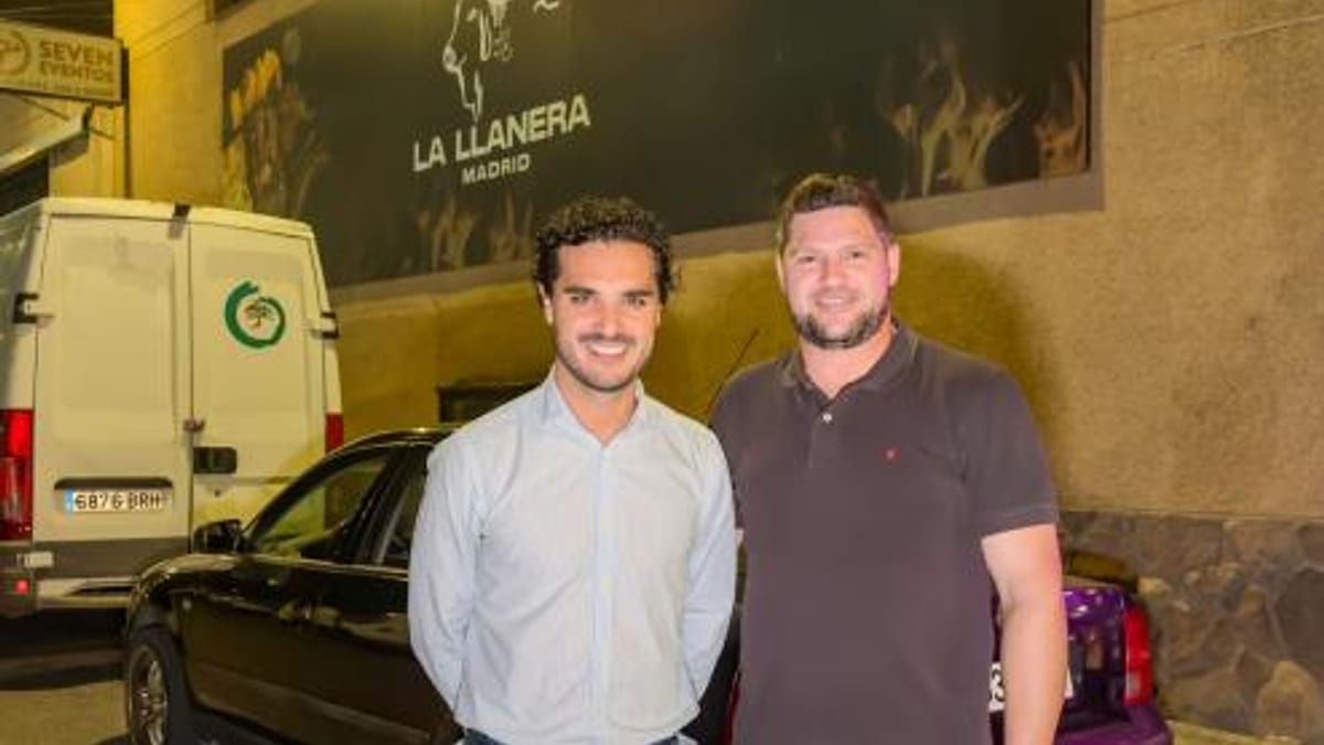 Imagen del interior del restaurante La Llanera Madrid en Torrejón de Ardoz con decoración y ambiente de comedor