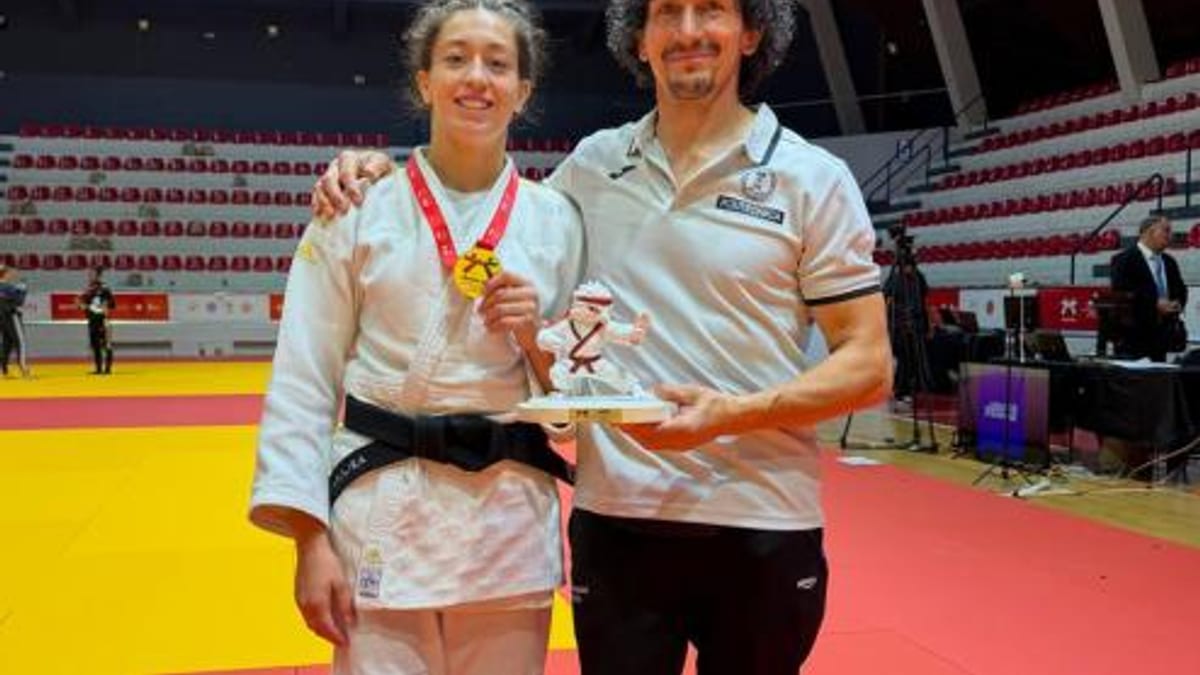 Alba Juan compitiendo en el Campeonato de Europa Universitario de judo