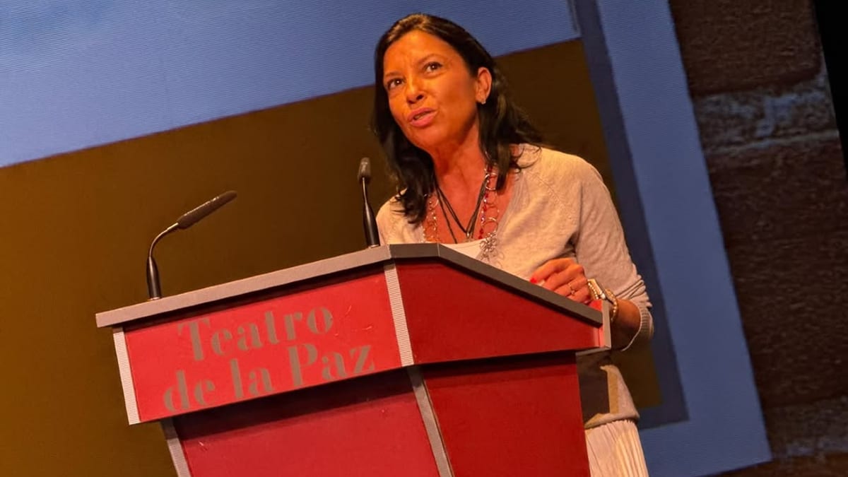 Evento 'Te presento mujeres STEM' en el Teatro de la Paz de Albacete con alumnado y referentes femeninas en ciencia y tecnología