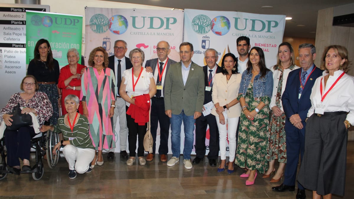 Manuel Serrano, alcalde de Albacete, durante la clausura del Congreso de la UDP Castilla-La Mancha en el Teatro Circo