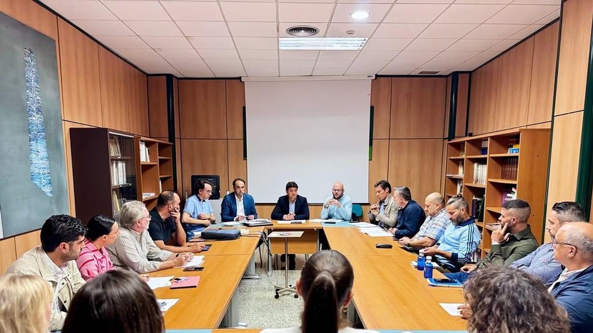 Reunión del Ayuntamiento de Albacete con colectivos ciudadanos sobre seguridad vial y movilidad urbana