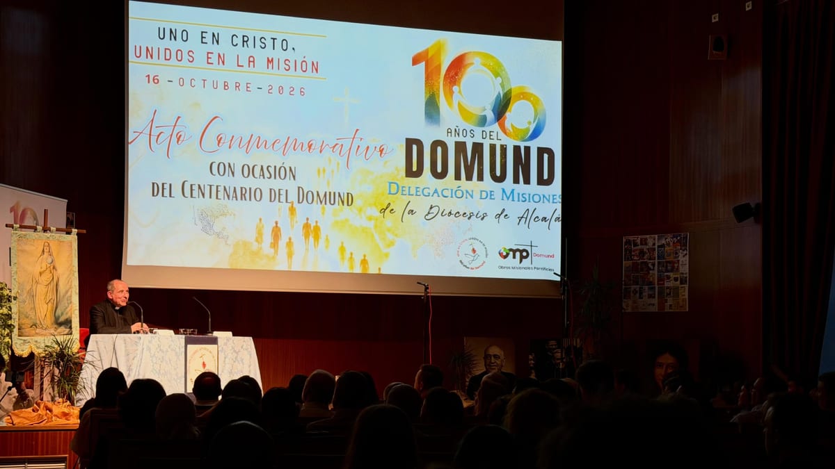 Acto conmemorativo del centenario del DOMUND en el Salón de Actos del Palacio Arzobispal de Alcalá de Henares