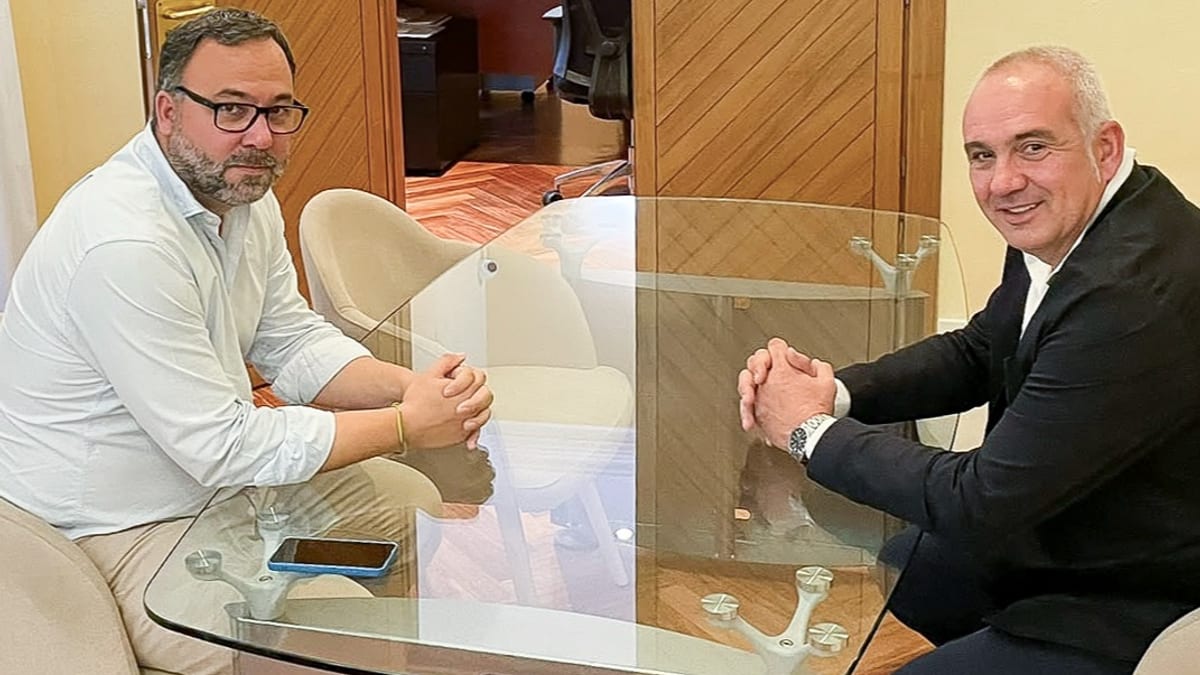 Javier Navarro, alcalde de Tomelloso, muestra apoyo a ASAJA en la concentración de Toledo