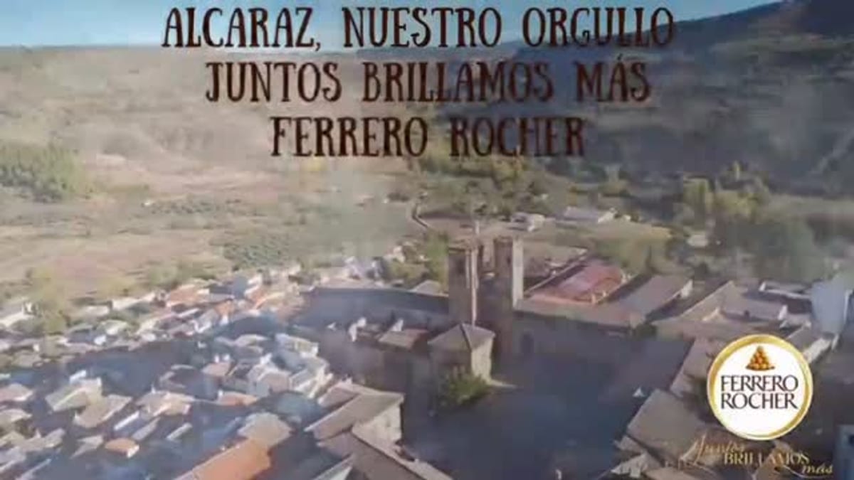 Cartel de la campaña navideña 'Juntos brillamos más' de Ferrero Rocher con la localidad de Alcaraz como único municipio seleccionado de Albacete