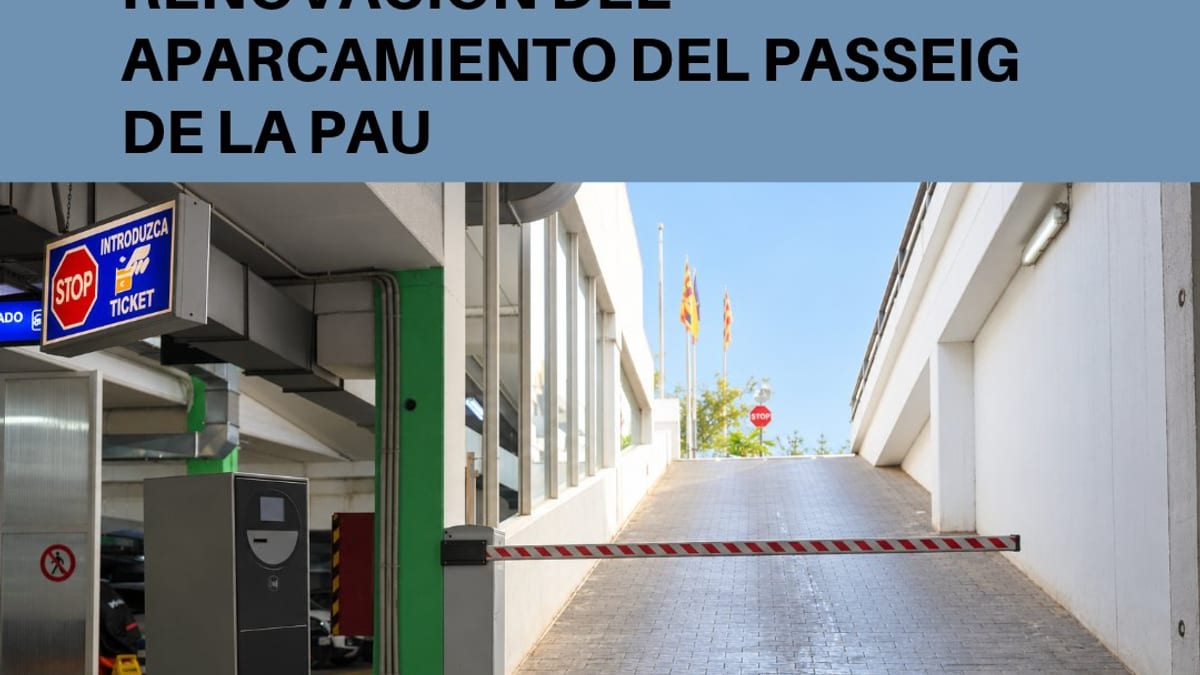 Cartel informativo de renovación del aparcamiento del Passeig de la Pau, Santa Eulària des Riu
