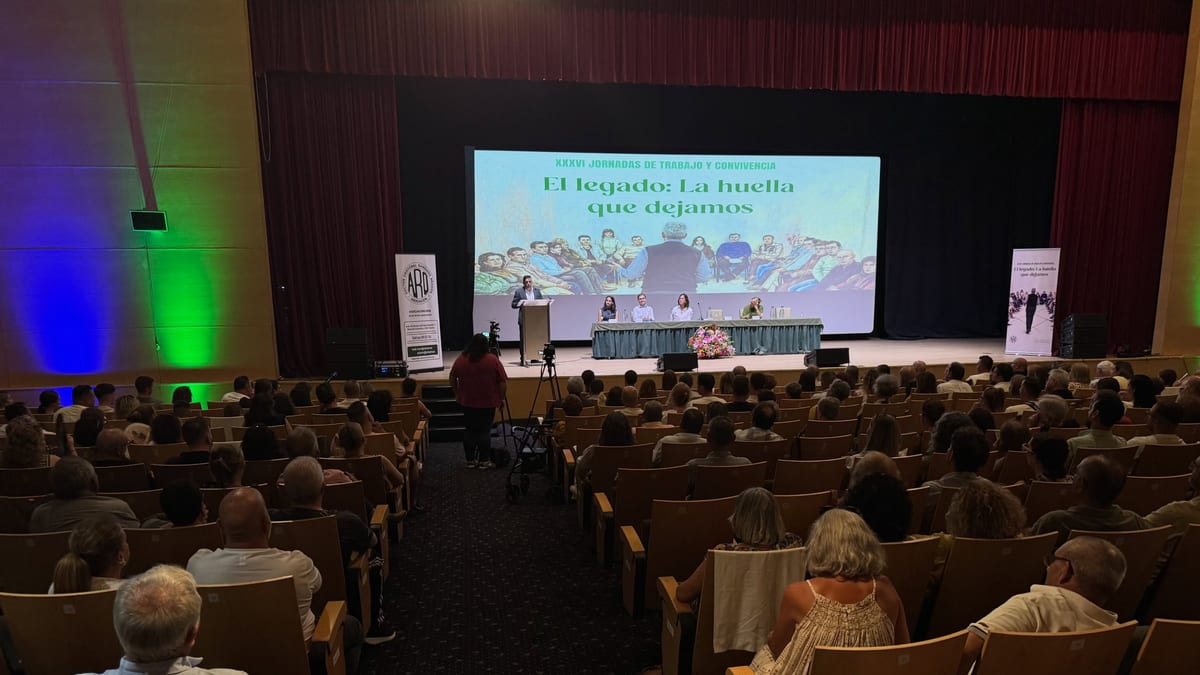 Clausura de las XXXVI Jornadas de Trabajo y Convivencia de ARO en Huelva con homenaje al fundador Cristóbal Gangoso