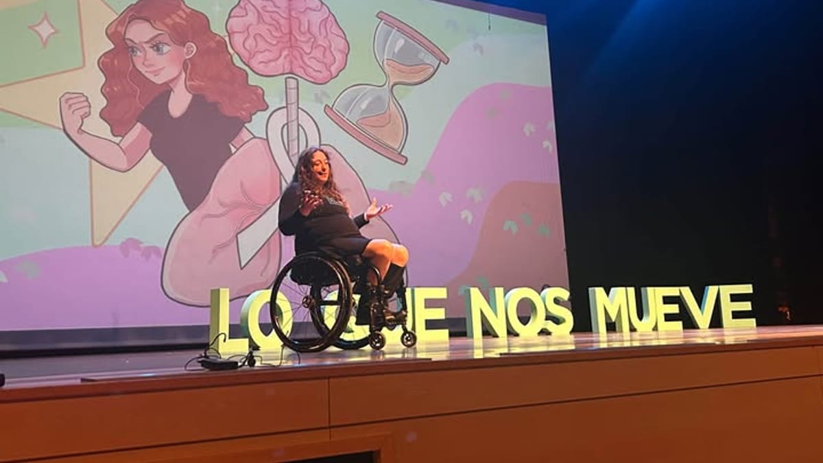 Congreso de Motivación y Valores de Arroyomolinos con participantes en charlas sobre historias de vida