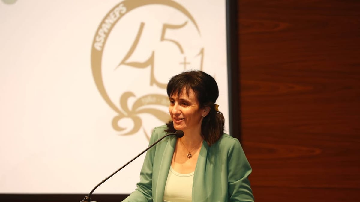 Mar García Vidal, deputada de Política Social, interviene en el acto conmemorativo de los 46 años de ASPANEPS en Ferrol