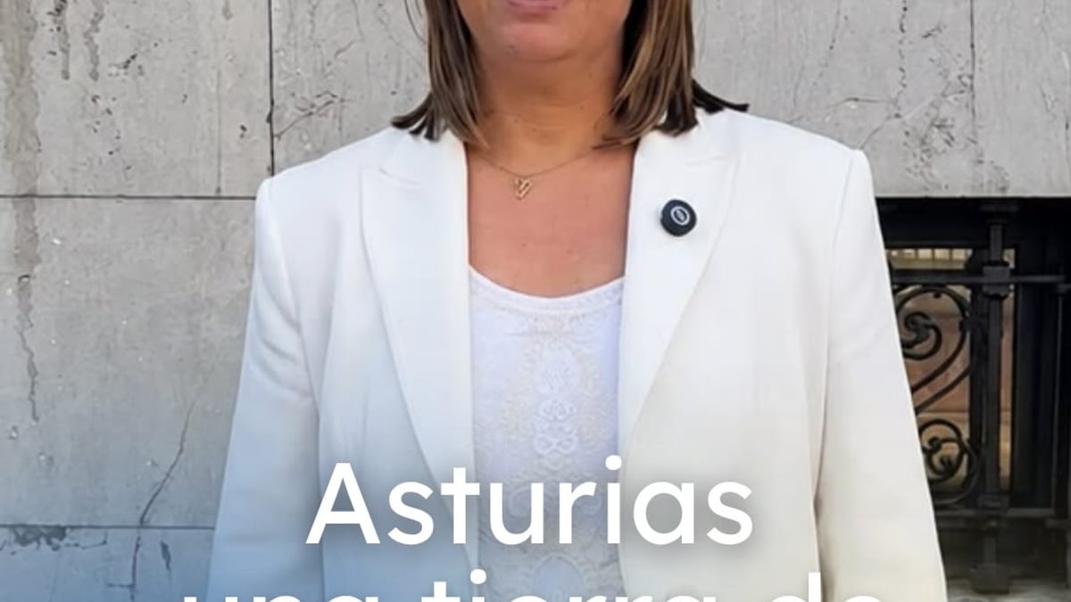 Cartel del Gobierno del Principado de Asturias promocionando emprendimiento rural y ayudas con el mensaje 'Asturias, una tierra de oportunidades'