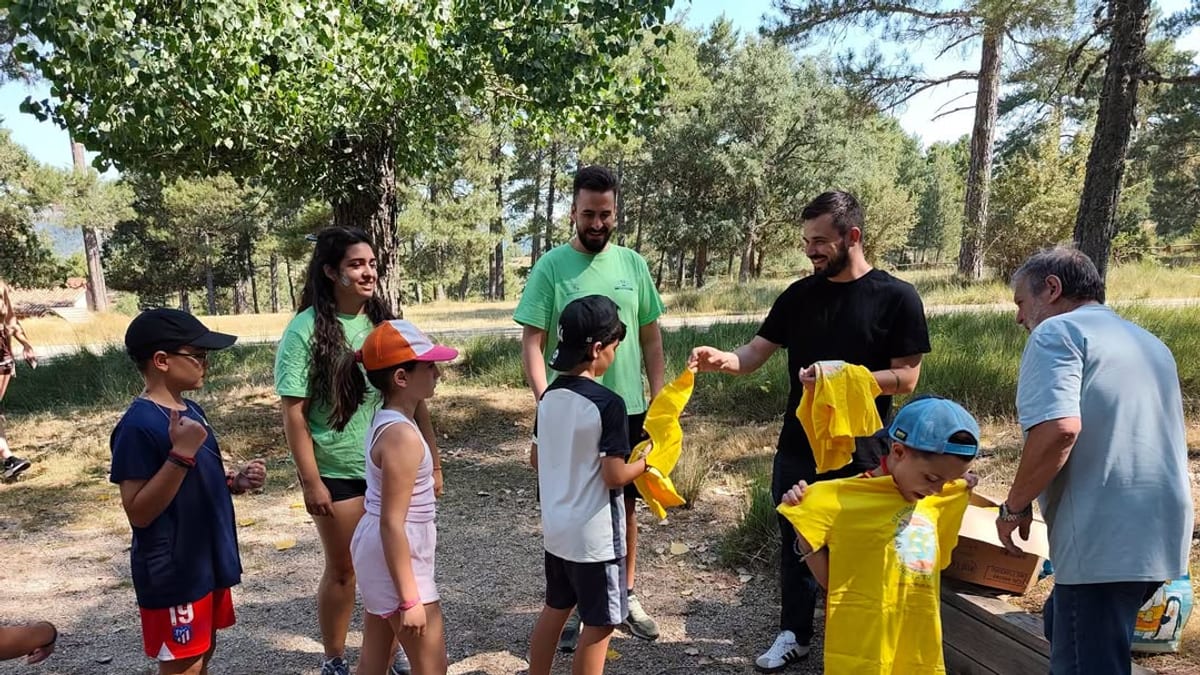Cartel de la Diputación de Cuenca anunciando la línea de ayudas a las AMPAS para actividad física y alimentación saludable