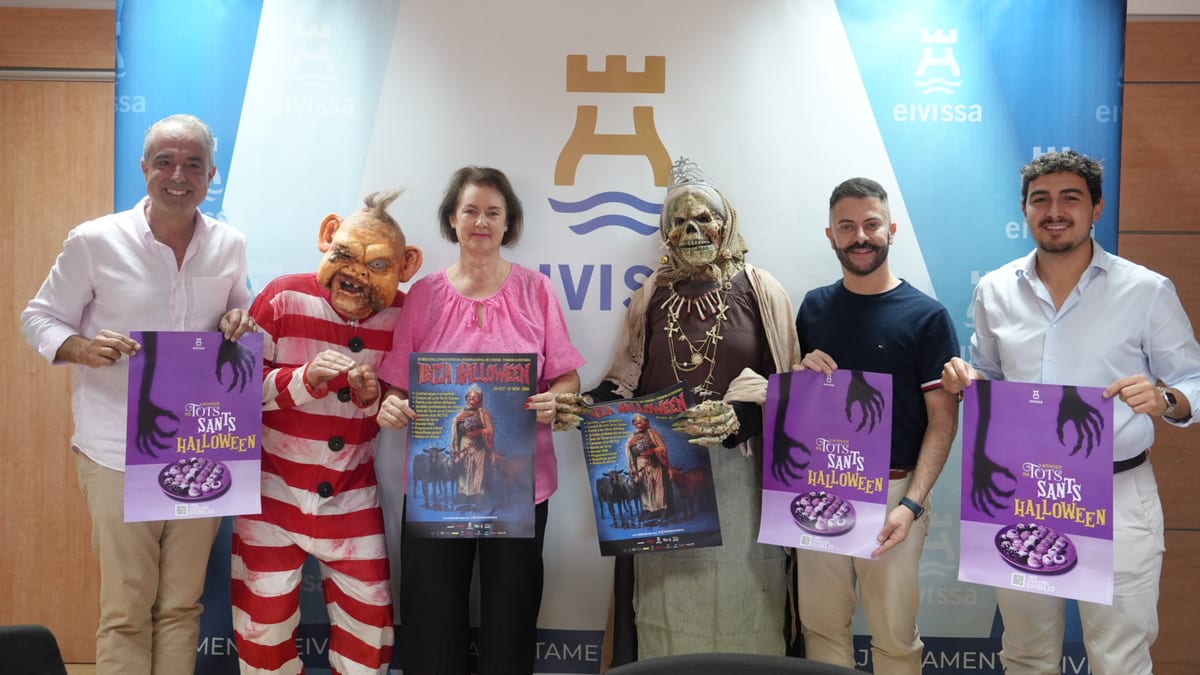 Cartel promocional del programa Tots Sants Halloween de Eivissa con banners azules del evento