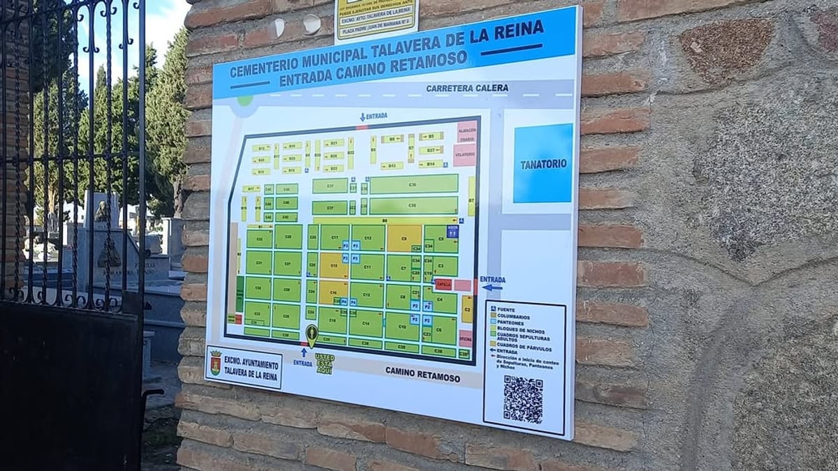 Mapa del Cementerio Municipal de Talavera de la Reina mostrando accesos, pabellones, capilla y servicios