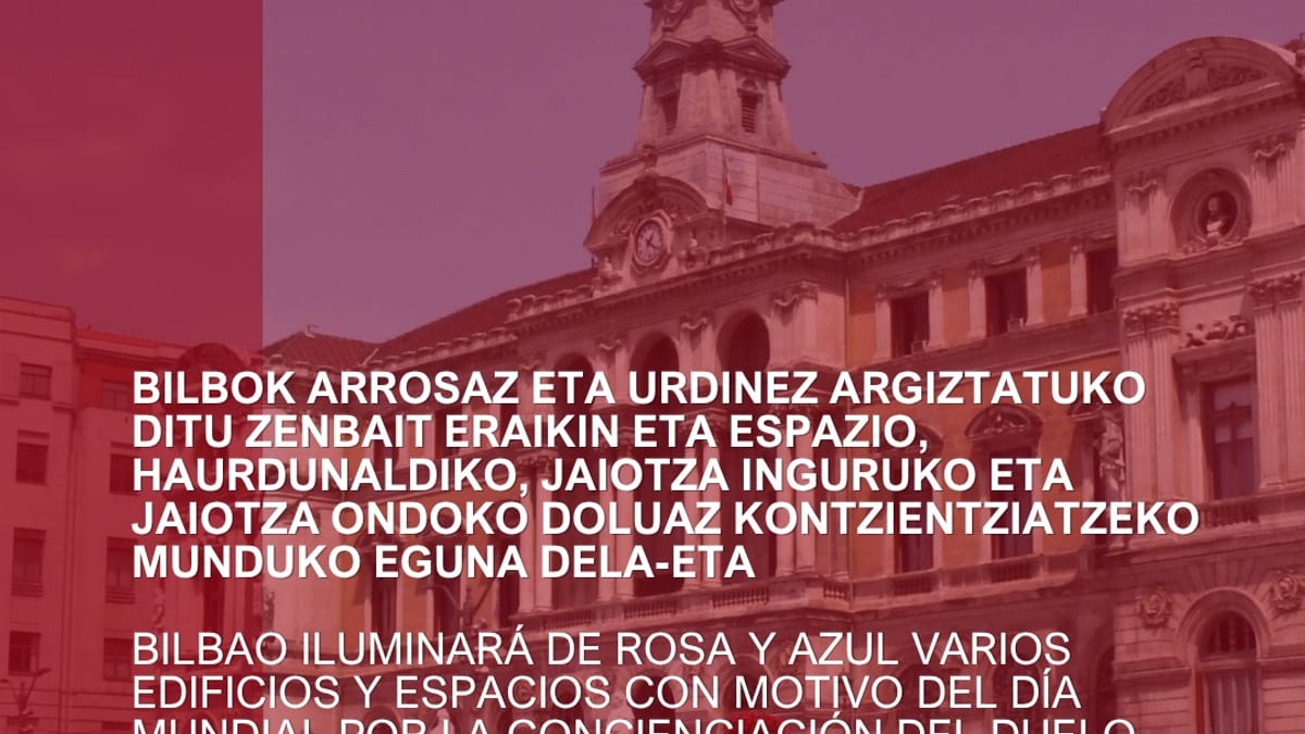 Iluminación nocturna de un edificio de Bilbao teñido de rosa y azul en conmemoración del Día Mundial del Duelo Gestacional, Perinatal y Neonatal