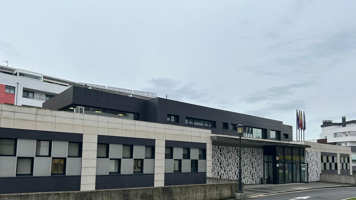 Edificio moderno de la bioincubadora de alta tecnología ubicada en Oviedo