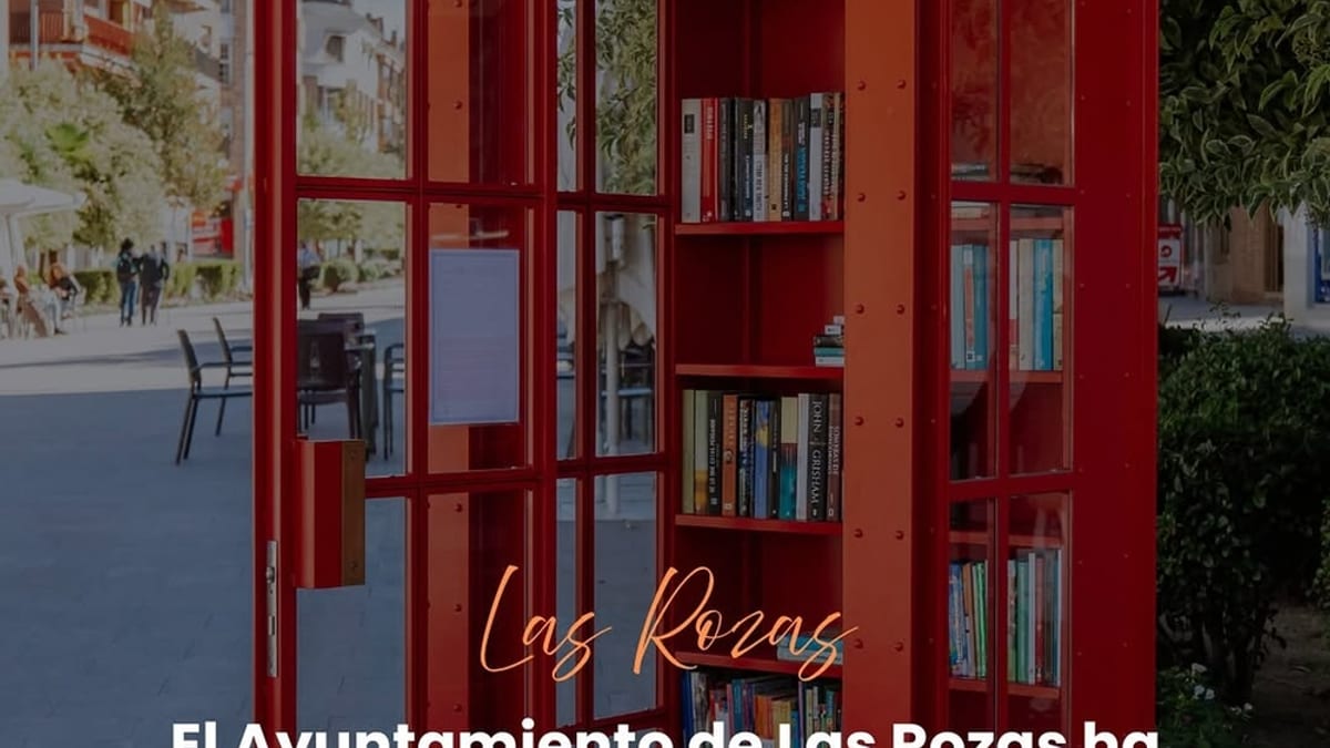 Cabina de Libros instalada en Las Rozas con ejemplares disponibles para intercambio y préstamo entre vecinos