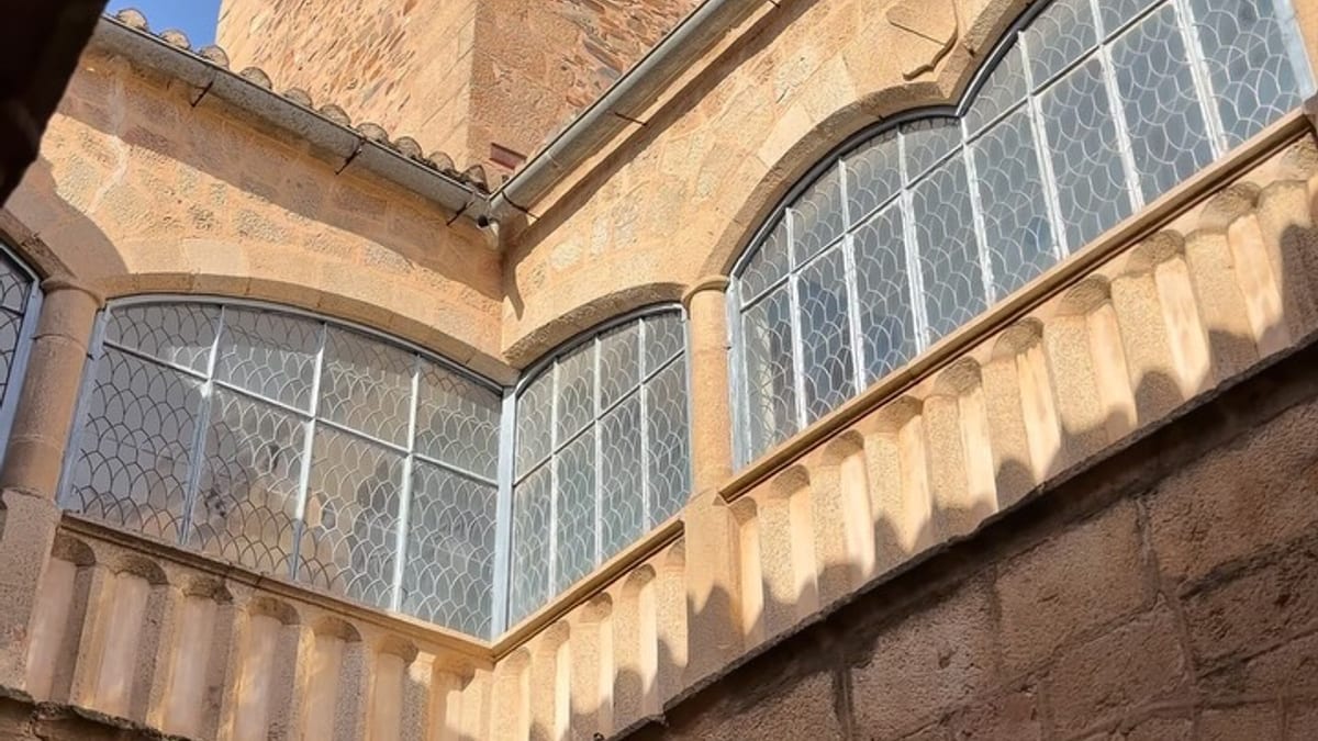 Cáceres, ciudad medieval Patrimonio de la Humanidad con torres históricas y calles empedradas