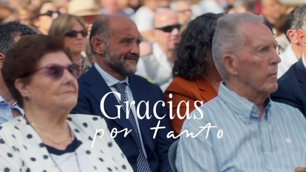 Acto de homenaje a los cántabros que emigraron a Cádiz en el siglo XX, organizado por Casa Cantabria Cádiz