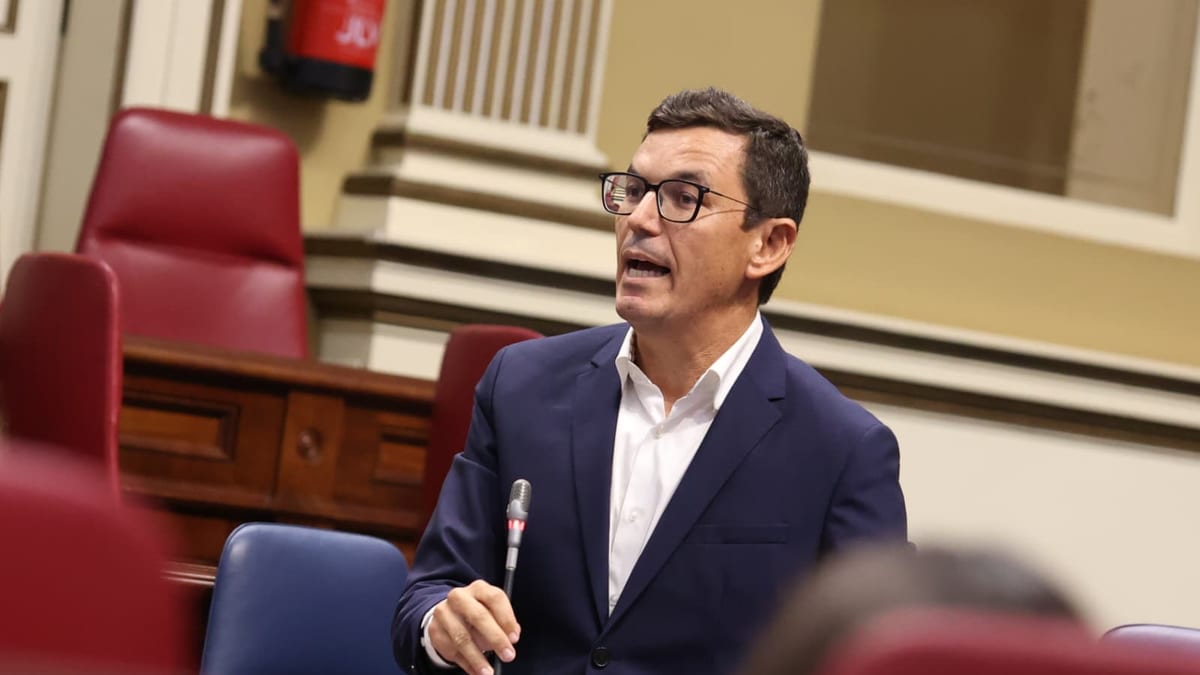 Hemiciclo del Parlamento de Canarias durante una sesión plenaria
