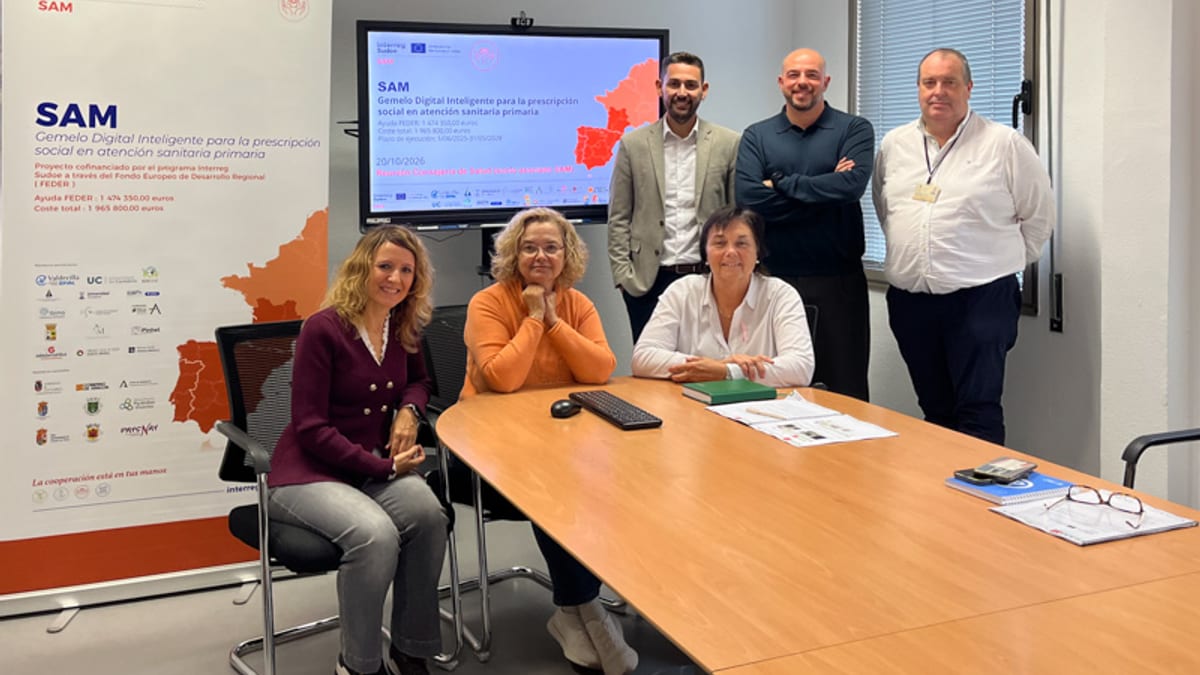 Logo y cartel del proyecto SAM: esencial digital inteligente para prescripción social en atención sanitaria primaria, financiado por la Unión Europea NextGenerationEU