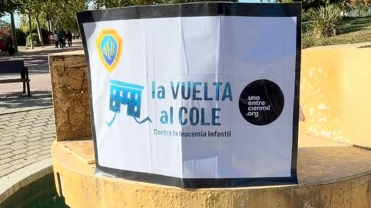 Alumnado del colegio Nuestra Señora de los Remedios en la carrera solidaria Vuelta al Cole Uno entre Cien Mil contra la leucemia infantil