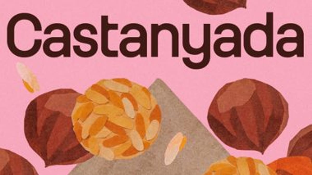Castañas asadas en la castañada de Barcelona, celebración tradicional del otoño