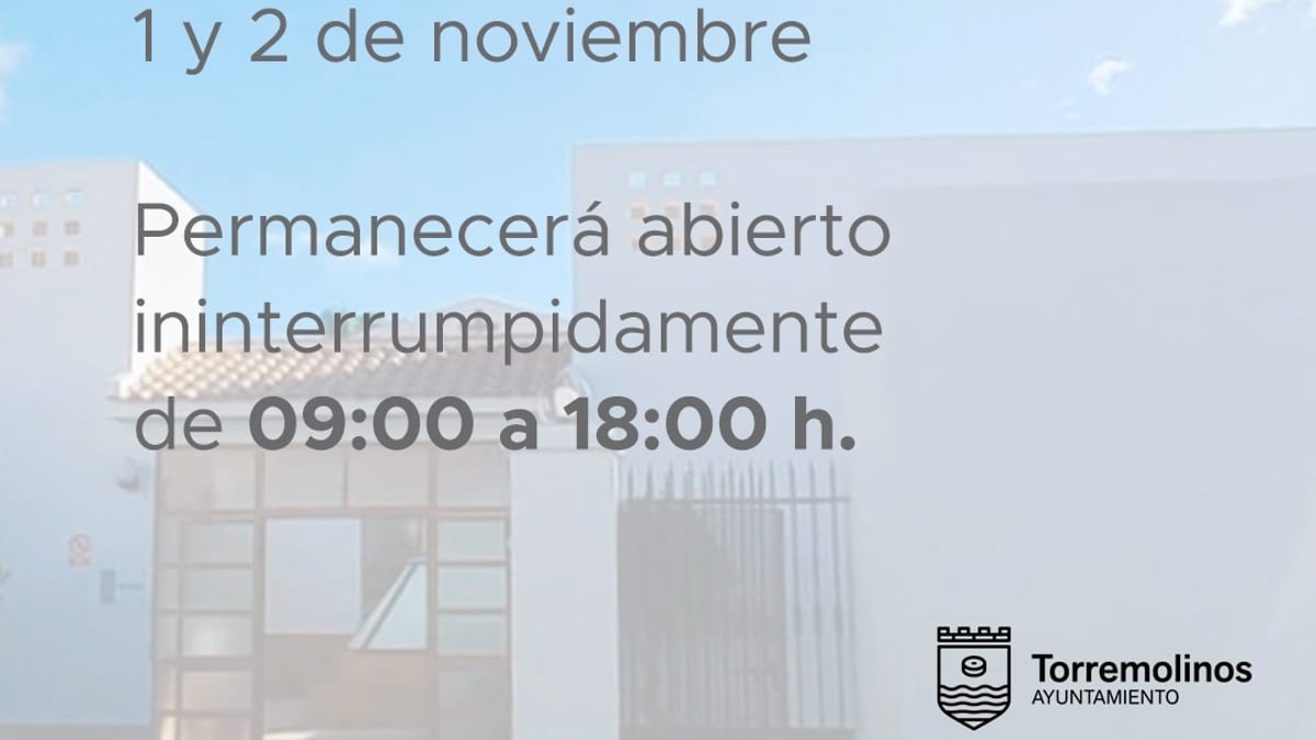 Cartel informativo del Cementerio San Miguel de Torremolinos con horario especial para Todos los Santos y Día de Difuntos