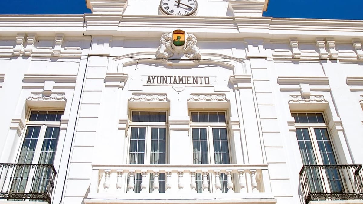 Cartel informativo del Ayuntamiento de Tomelloso sobre disponibilidad de listas del Censo Electoral para consulta