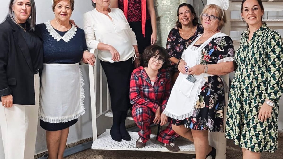 Participantes del Centro de la Mujer de Tomelloso durante la jornada de enoturismo y teatro del Día Internacional de las Mujeres Rurales
