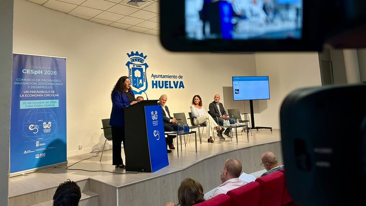 Jornada del CES de Huelva sobre comercio de proximidad, innovación y sostenibilidad celebrada en Casa Colón