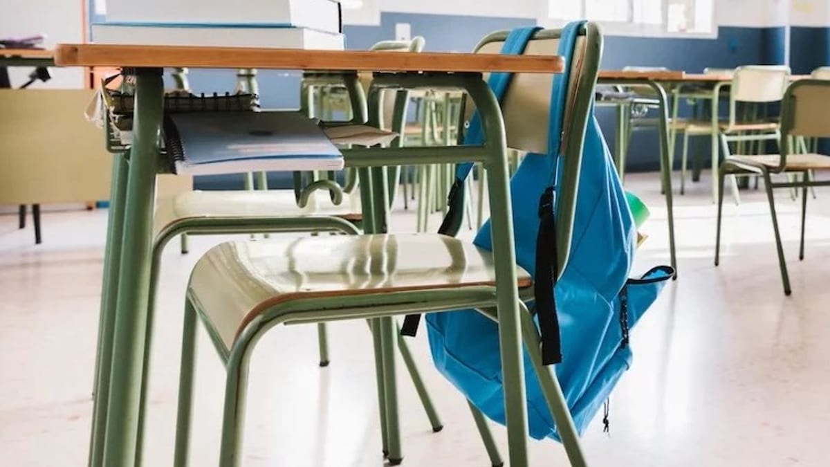 Cartel informativo del listado definitivo de ayudas para actividades extraescolares en Ciempozuelos