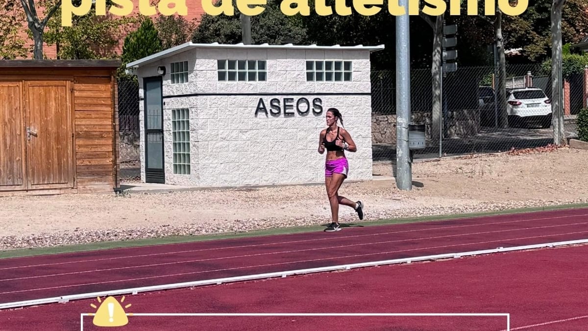 Cartel informativo del cierre temporal de la pista de atletismo José Luis Torres de Torrelodones