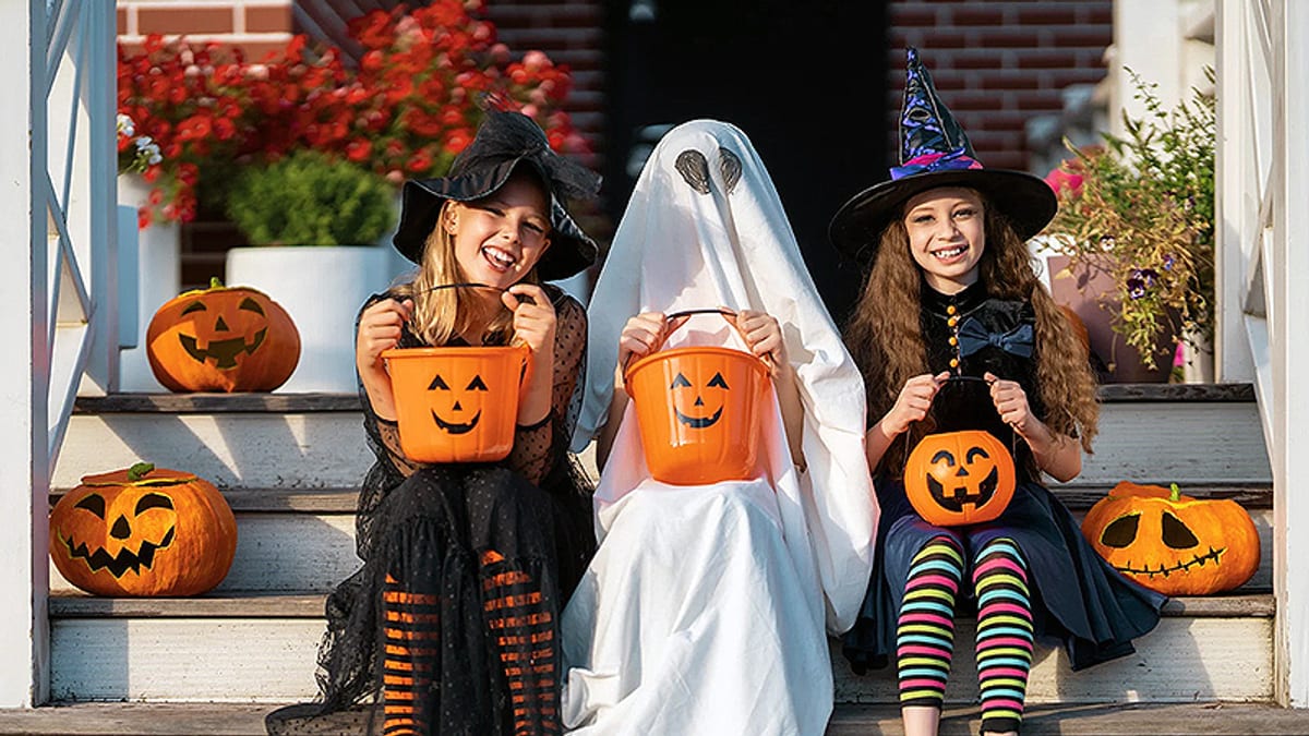 Consejos de compras seguras para Halloween: disfraces, cosméticos y derechos del consumidor