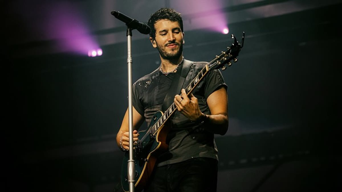 Cartel promocional del concierto de Sebastián Yatra en Plaza de España de Madrid para Hispanidad2026